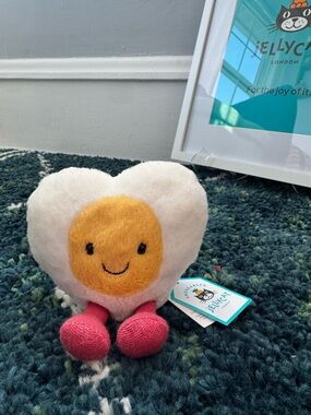 BNWT Jellycat Amuseables Heart Egg